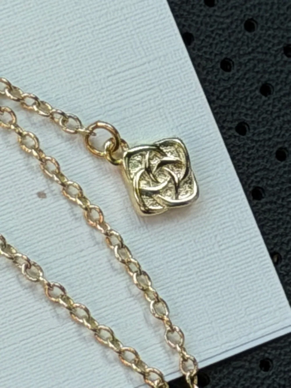 Kendra Scott Gold Crystal Starburst Necklace - Picture 4 of 4